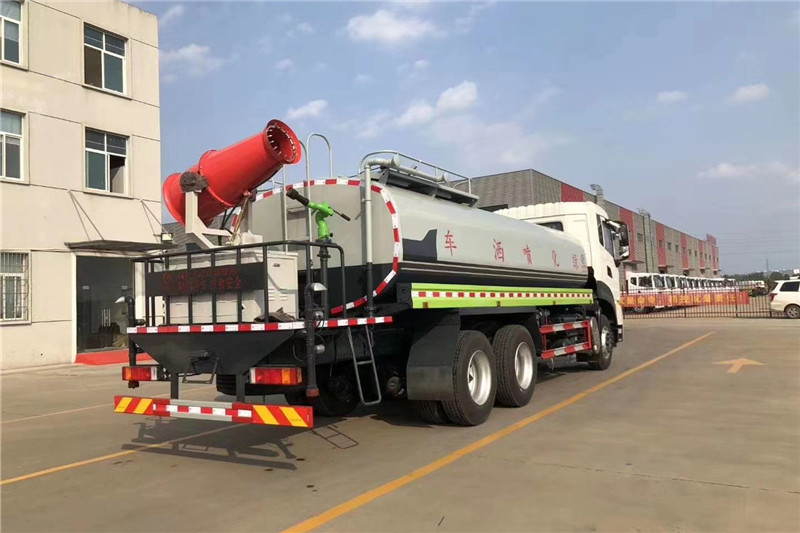 東風(fēng)天龍后八輪20噸噴霧車(chē)，國(guó)六綠化噴灑車(chē)