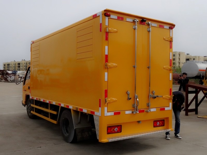 江鈴小型應(yīng)急發(fā)電車、電源車
